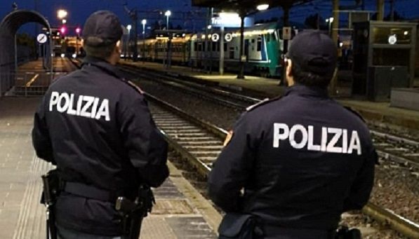 65-polizia-polfer-notte.jpg