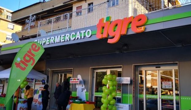Colleferro-esterno-supermercato-Tigre-777x437.jpg