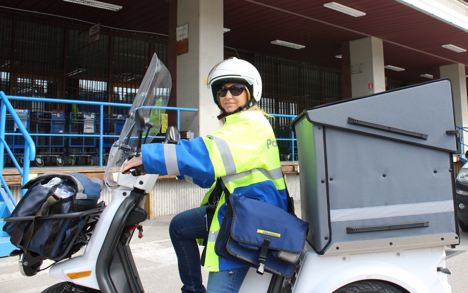 Postinasutriciclo elettrico