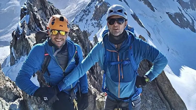 luca-perazzini-42-anni-e-cristian-gualdi-di-48-anni-i-due-alpinisti-romagnoli-scivolati-in-un-canalone-sul-gran-sasso-e-trovati-morti.webp